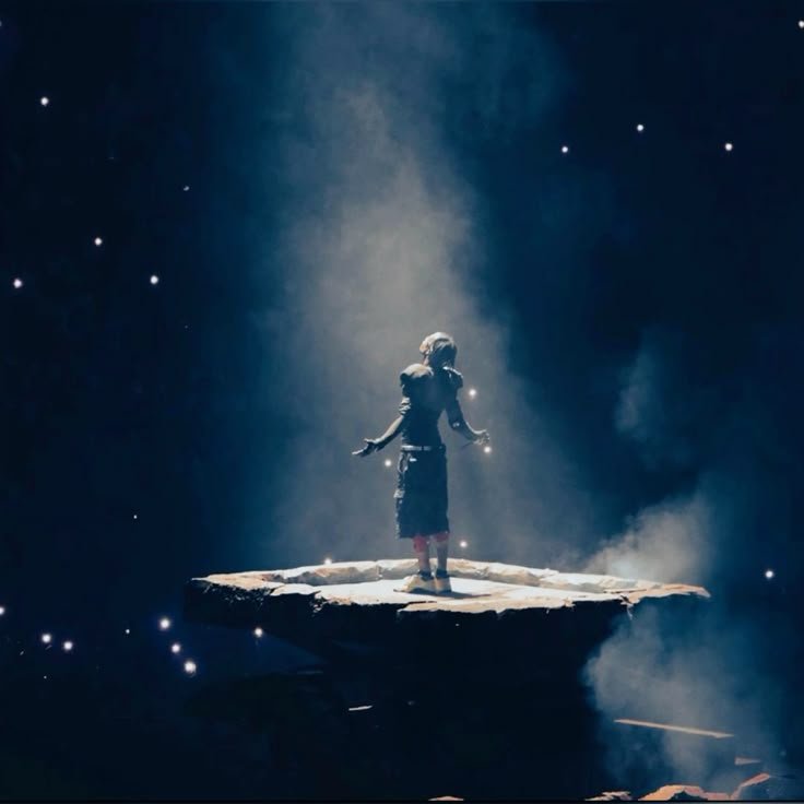 Travis Scott PFP Stage Lights