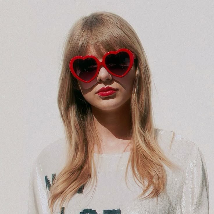 Taylor Swift PFP Cute