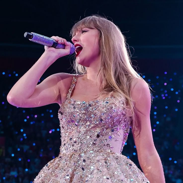 Taylor Swift PFP Concert