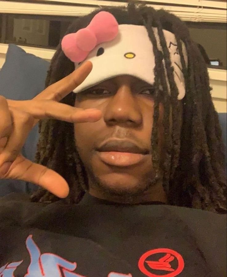 Ken carson pfp hello kitty