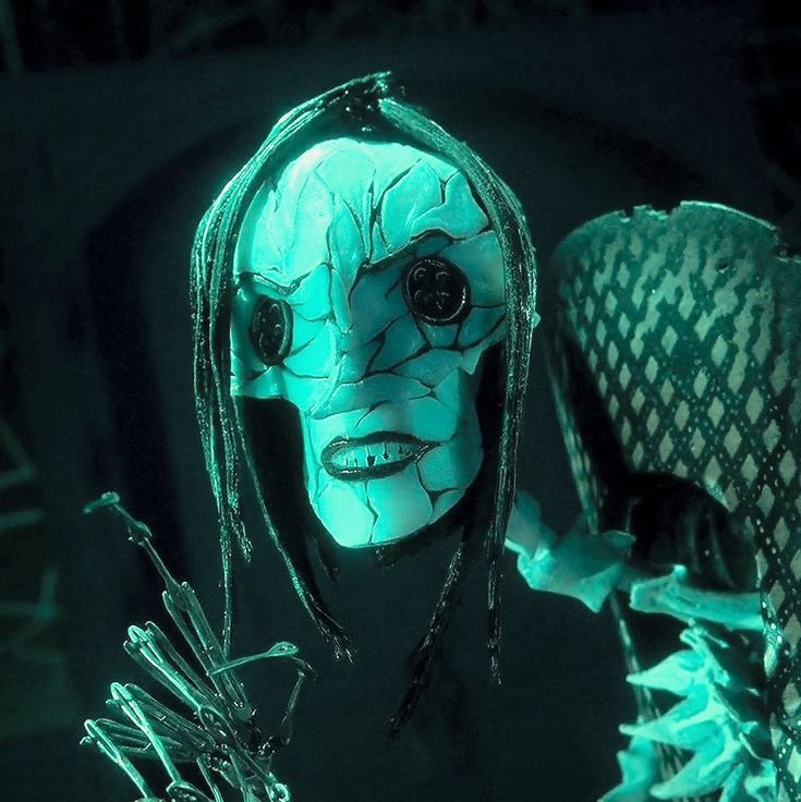 Coraline PFP Scary