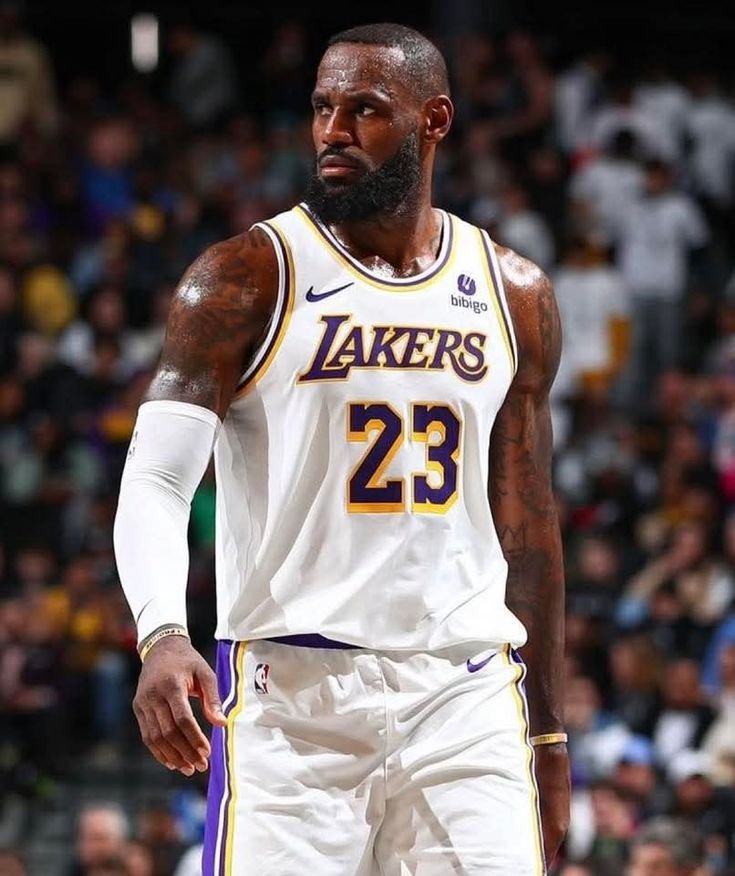 LeBron PFP HD