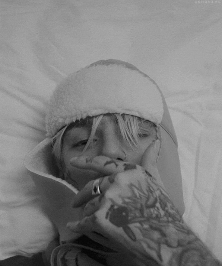 Lil Peep PFP Crybaby