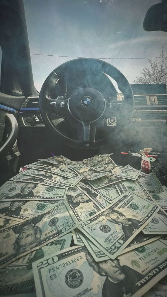 Money PFP Wallpaper